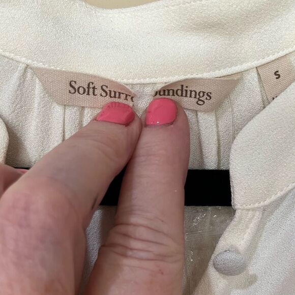 NWOT SOFT SURROUNDINGS Long Sleeve Button Down Ruffle Blouse Ivory Women’s Small - Picture 3 of 4